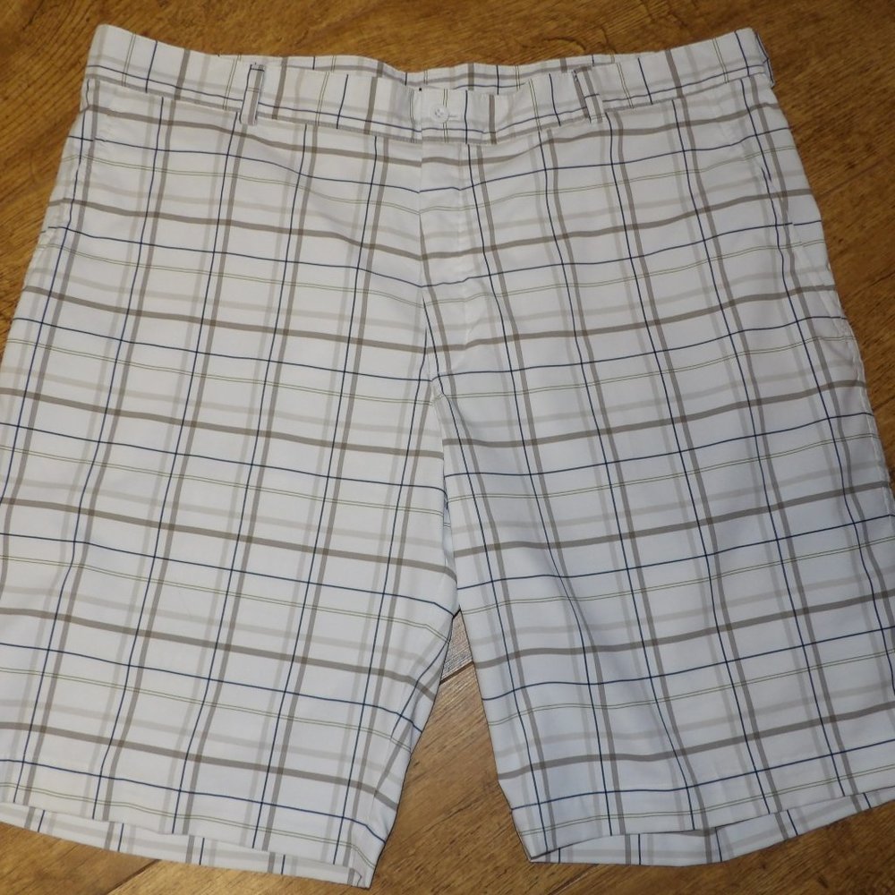 Nike Golf Dri-Fit Polyester Blend Shorts, 40